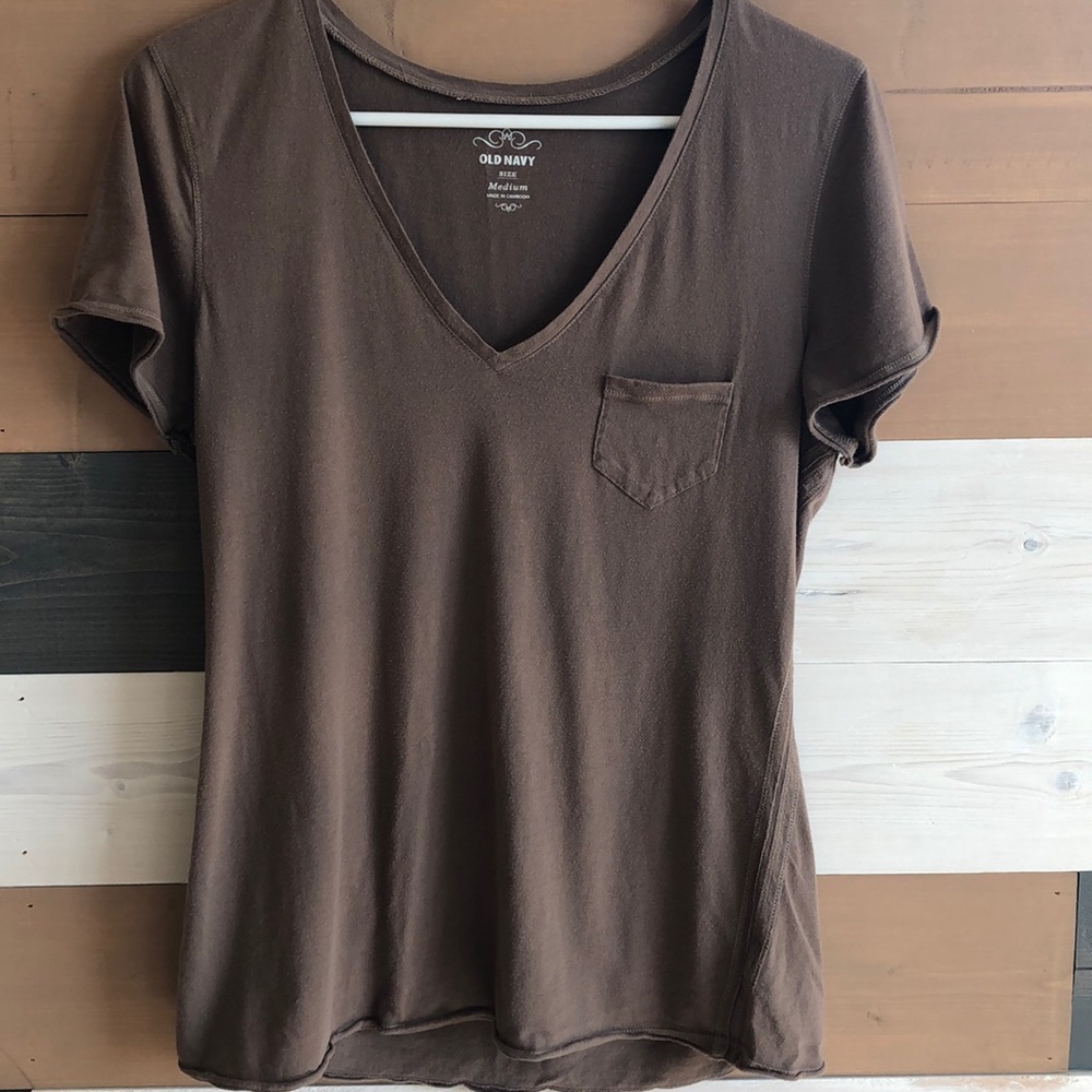 Woman’s V Neck T Shirt, size M